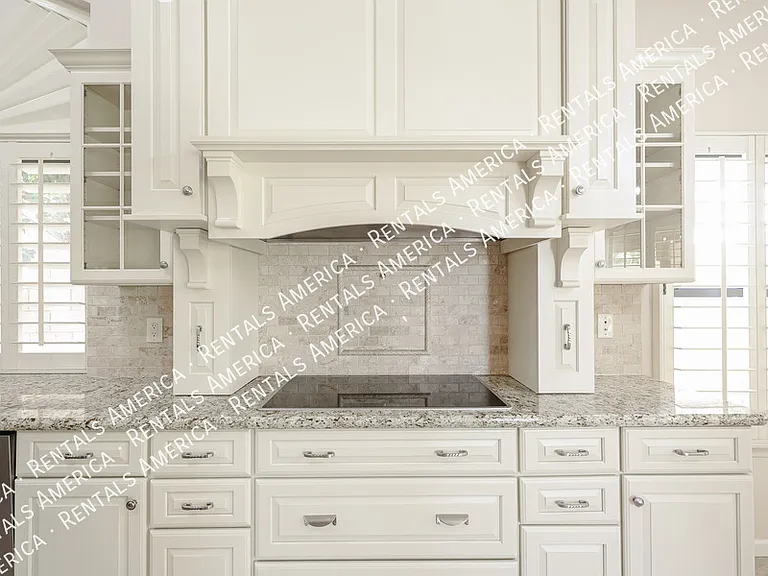 1635 W Wisteria Dr — Photo 12