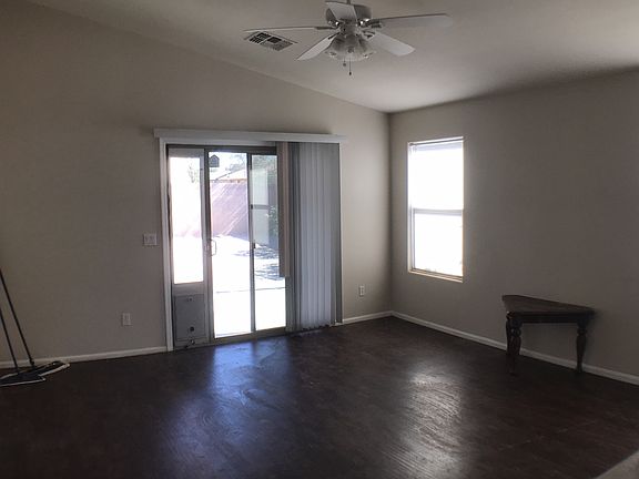 5th image of 2755 S 160th Ln