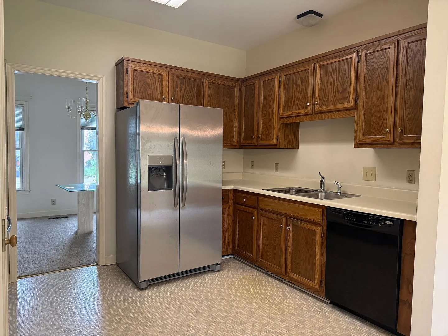 Great 3 Bedroom Home in Bellevue — Photo 4