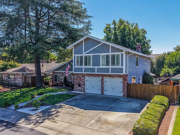 4th image of 9776 Mira Del Rio Dr
