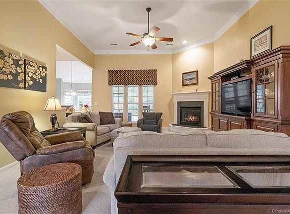 5th image of 7711 Woodcrest Dr