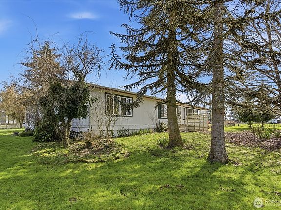 3rd image of 271 Cowlitz Ridge Road