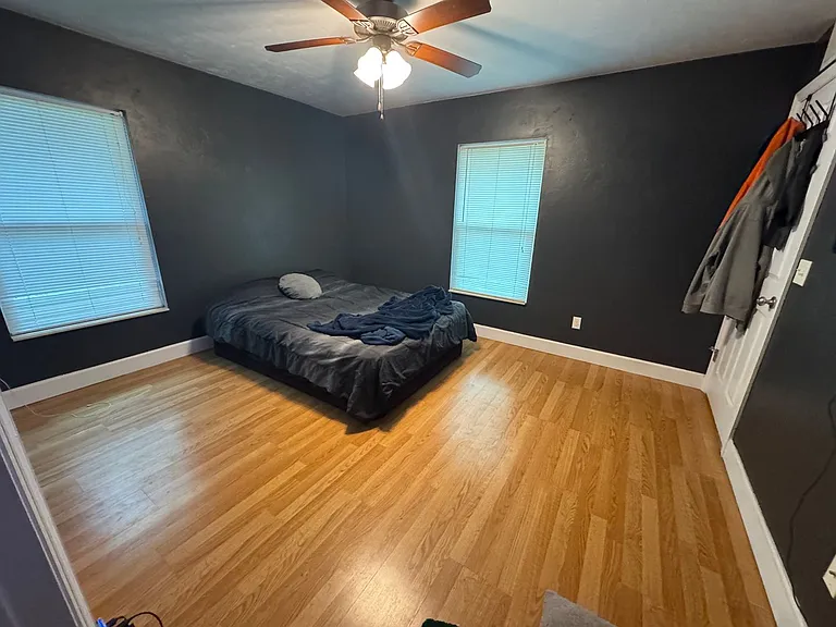 1820 E University Ave — Photo 6