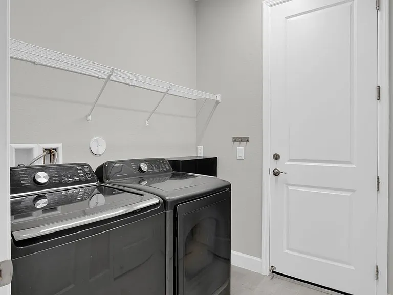 109 Salt Shaker St — Photo 8