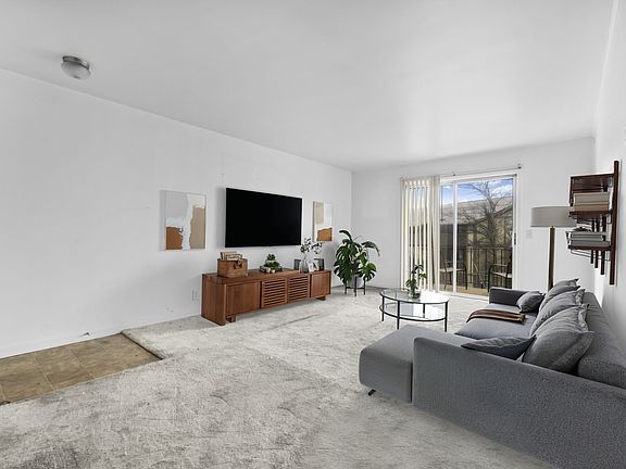 3rd image of 555 N Dupont Ave APT B37