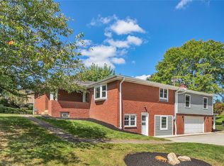 67 Green St, Houston, PA 15342