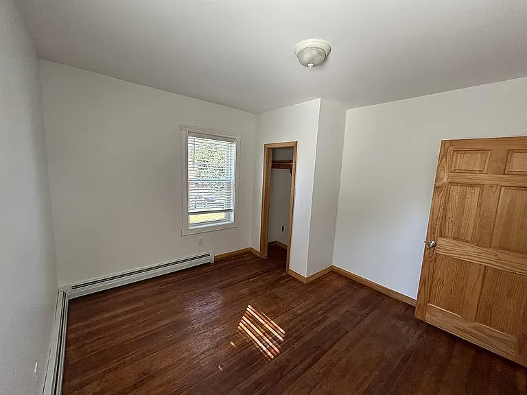 26 Central St — Photo 6