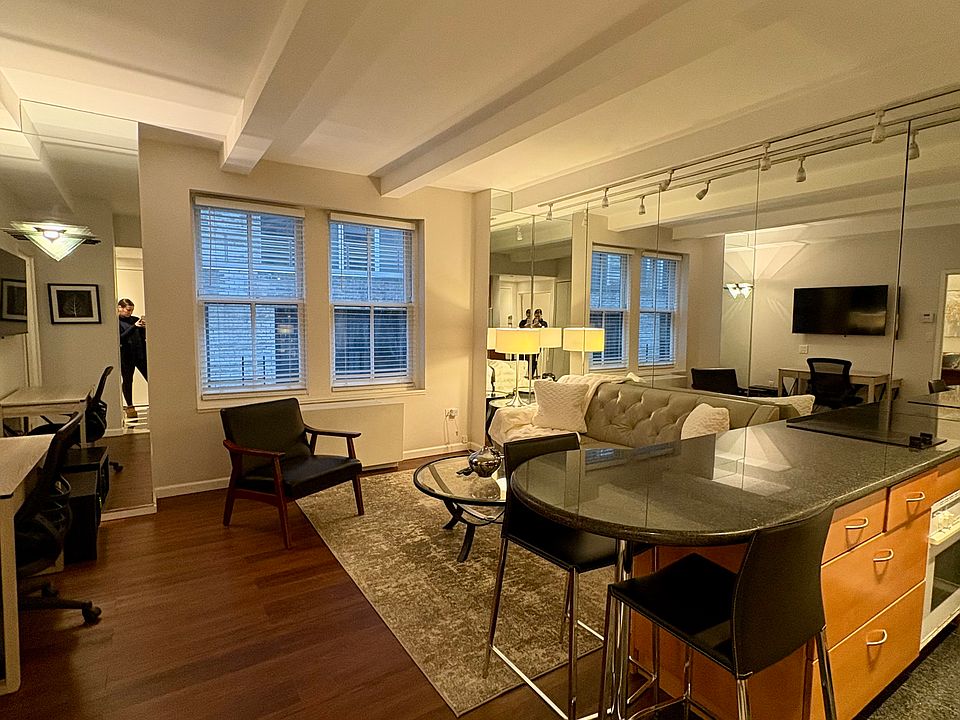 1st image of 150 W 51st St APT 1931