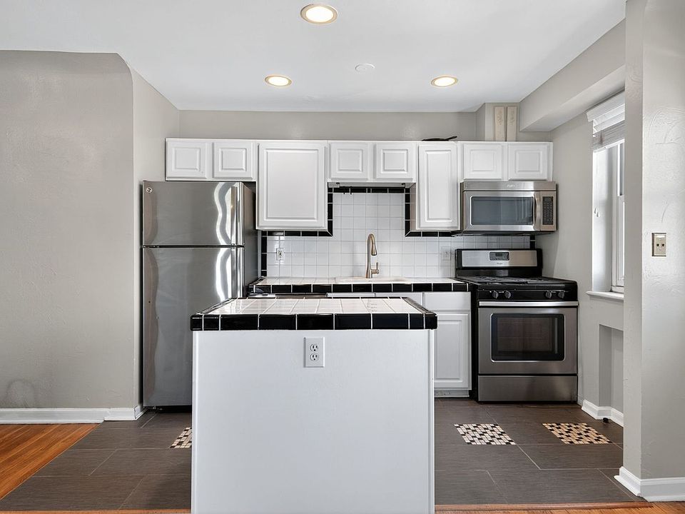 1st image of 505 N Logan St APT 7