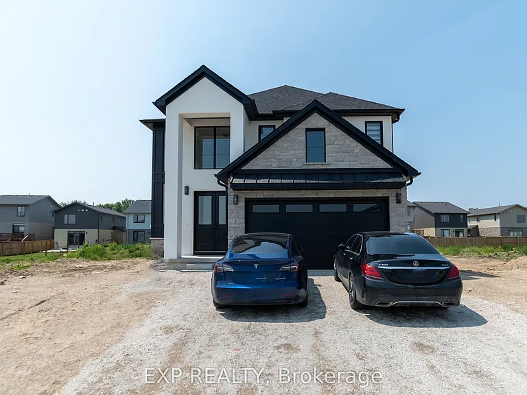 266 Hesselman Cres #BASEMENT — Photo 1