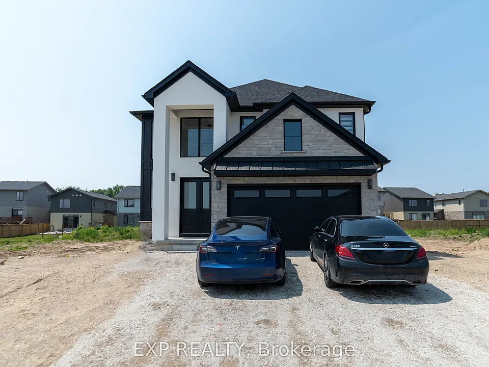 266 Hesselman Cres #BASEMENT