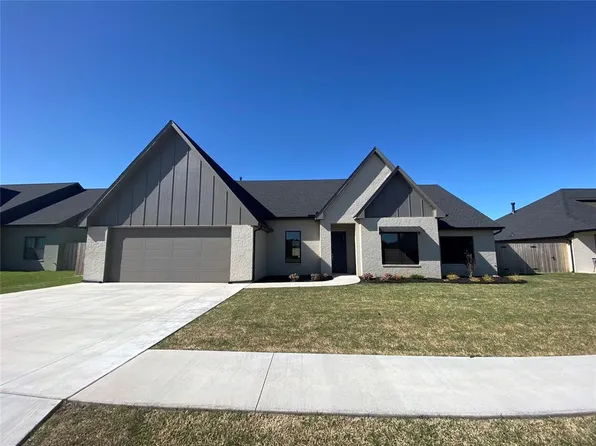 2805 Cloud Nine Cir, Weatherford, OK 73096