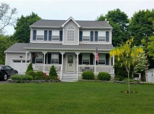 6 Hyland Rd, Center Moriches, NY 11934