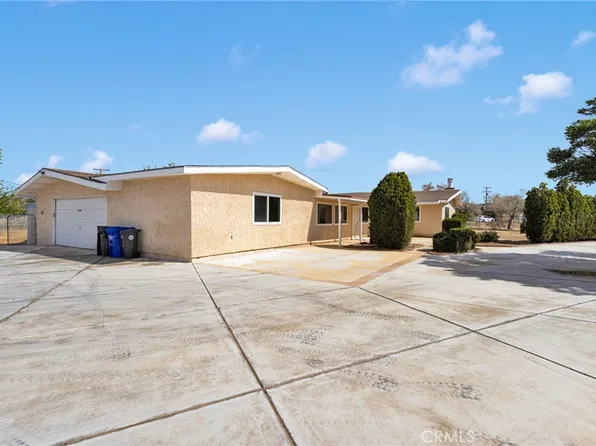 21008 South Rd, Apple Valley, CA 92307