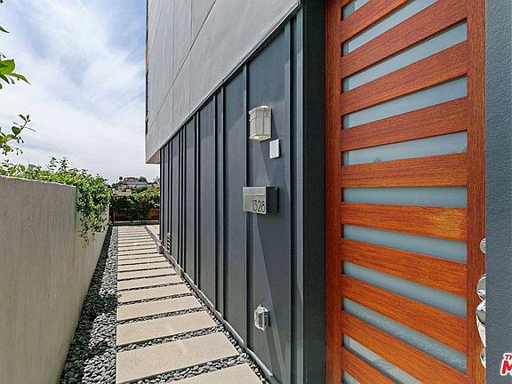 4th image of 1324 Quintero St #2