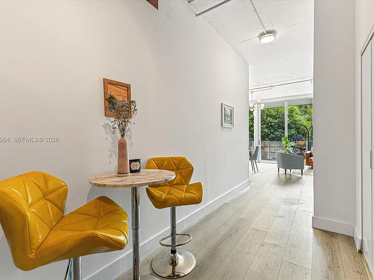 1700 Meridian Ave #203 — Photo 9