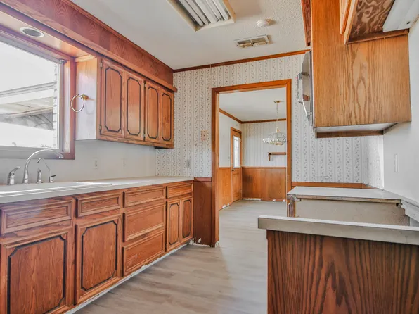 6715 104th St, Lubbock, TX 79424