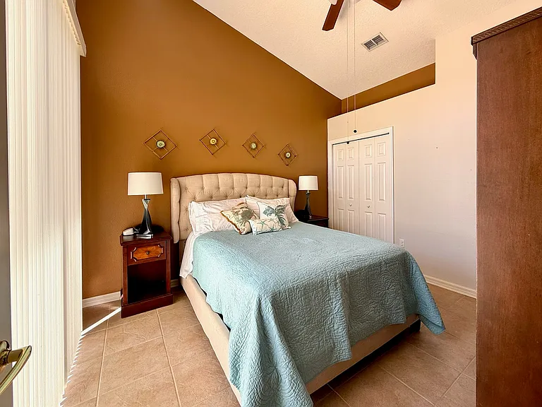 1222 Thousand Oaks Blvd — Photo 10