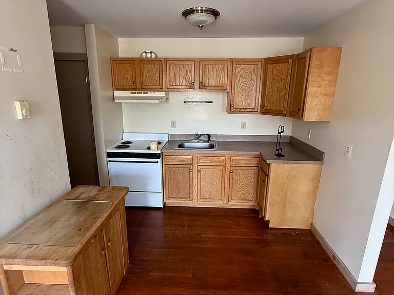 279 Main St #8 — Photo 2