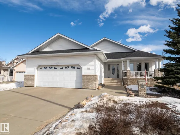 40 Hawkstone Lndg, Strathcona County, AB T8A 6M9