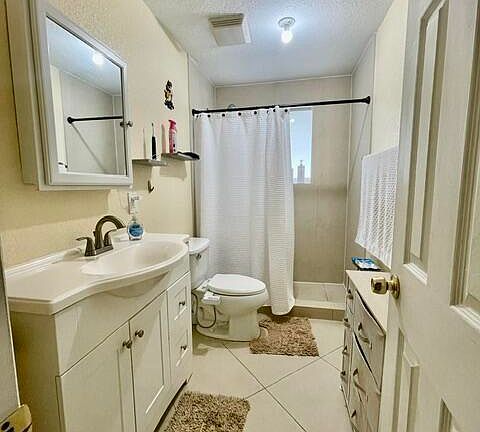 2nd image of 5216 NE 20th Ave