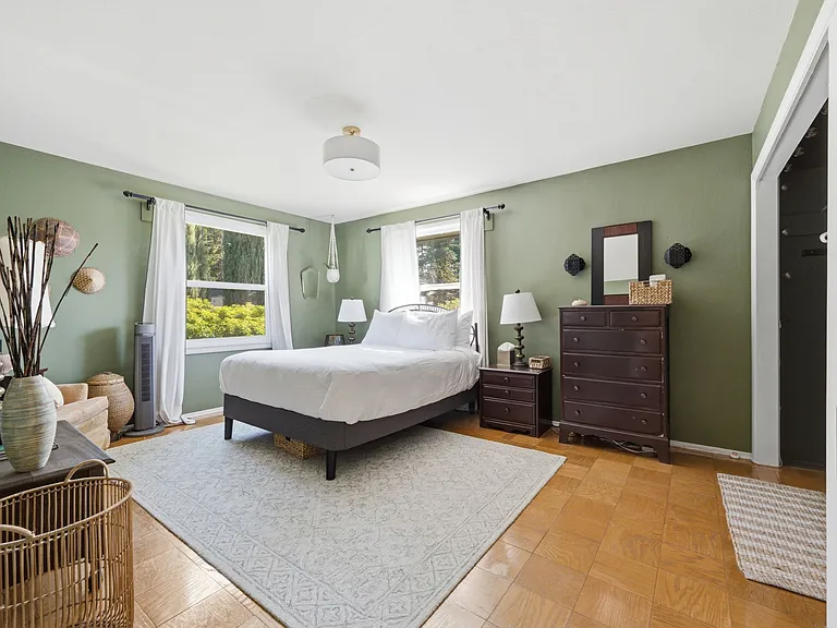 Spacious primary bedroom