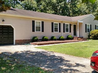 103 Rosewood Ln, Yorktown, VA 23692