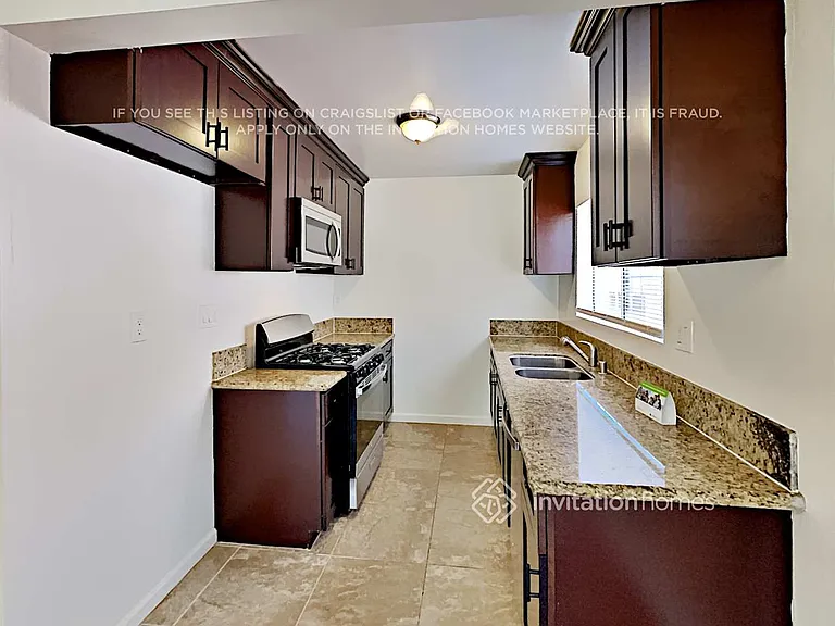 10027 Marcus Ave — Photo 7