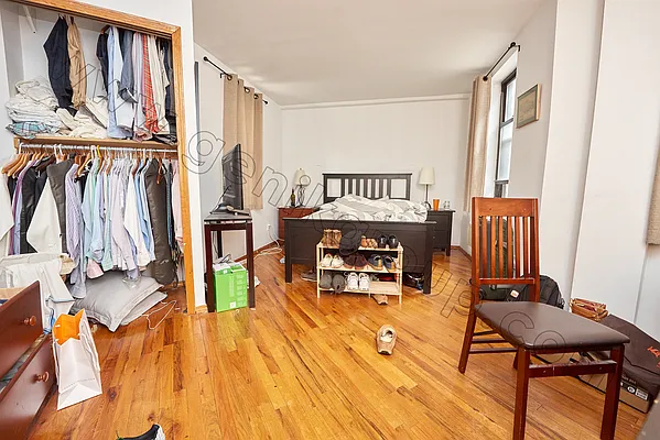 Rented by Genik Group Corp | media 10