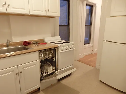 Rented by John O'Kelly Real Estate | media 10