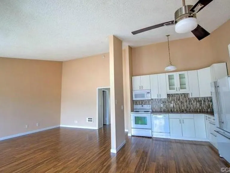 649 S Prospect Ave #205 — Photo 4