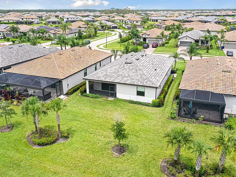 19592 Utopia Ln — Photo 9