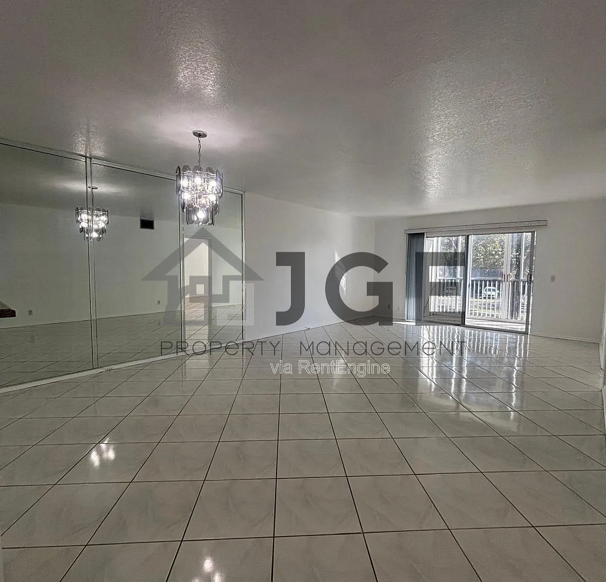 2 bed, 2.0 bath, 1192 sqft, $1,950 — Photo 2