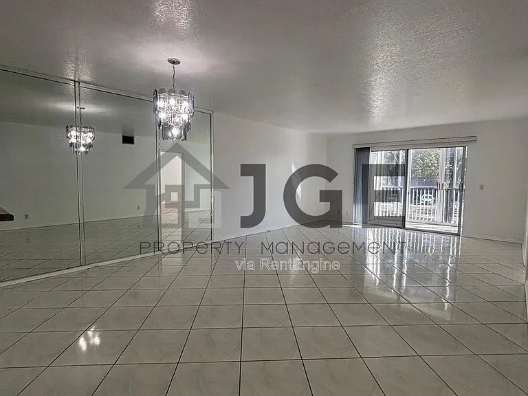 12600 Sw Ct #5-208L — Photo 2