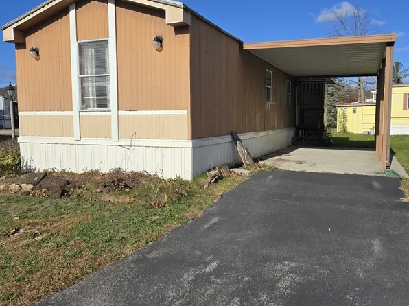 415 Orangewood Dr #14, Altoona, PA 16601