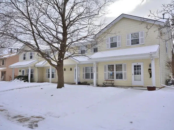 2017 Woodburn Rd, Waukesha, WI 53188