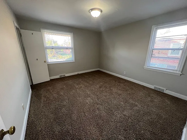 206 Connecticut Ave — Photo 11