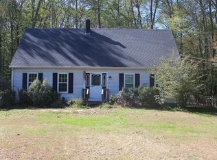 27 Perry St, Douglas, MA 01516