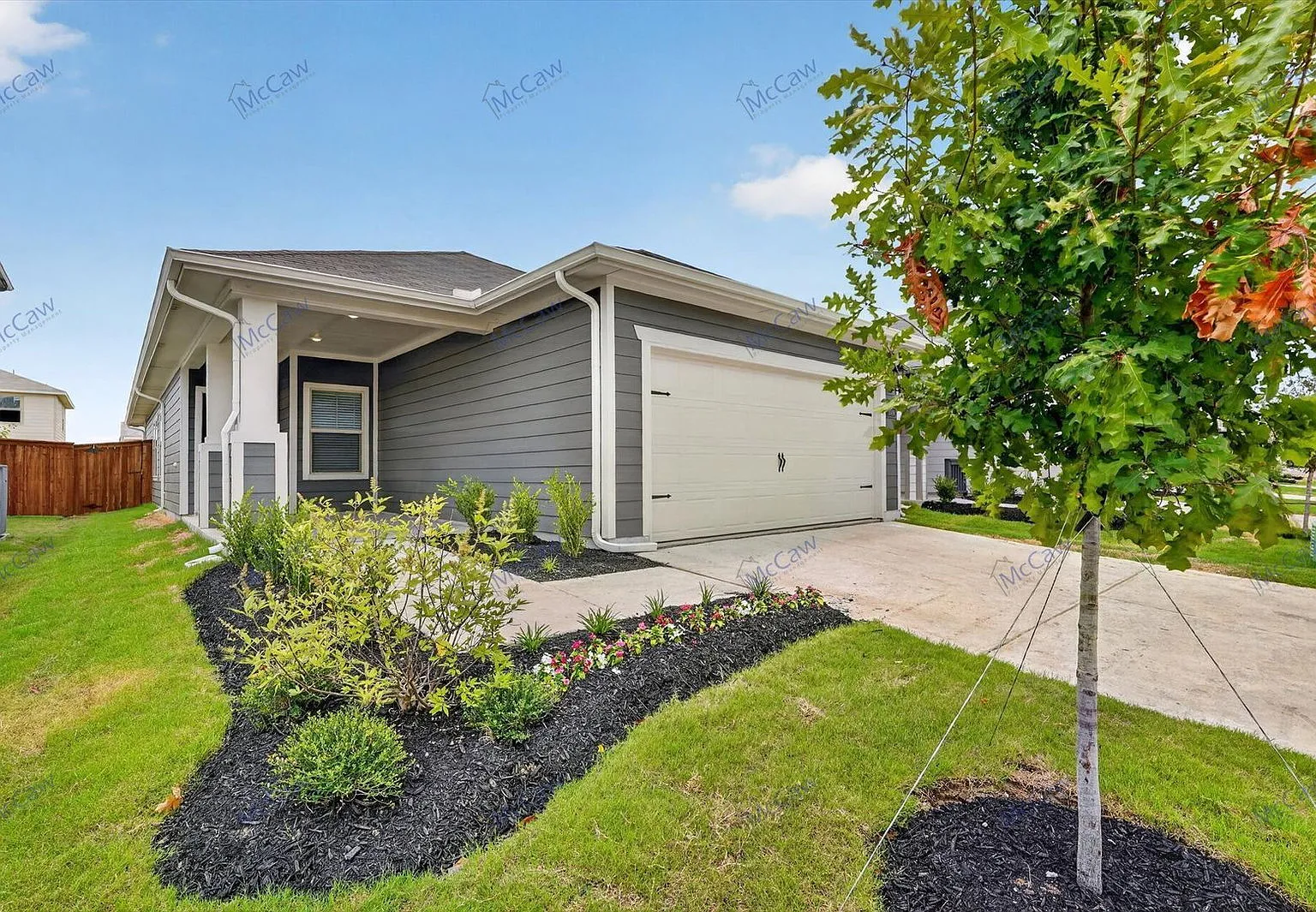 4 bed, 2.0 bath, 1550 sqft, $1,950 — Photo 3