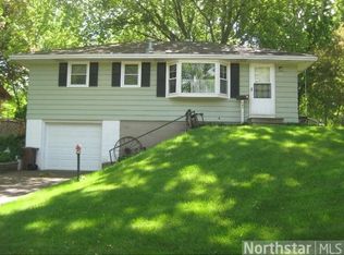 543 Greenway Ave N, Oakdale, MN 55128