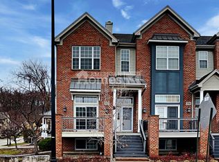 300 N Harrison St, Algonquin, IL 60102