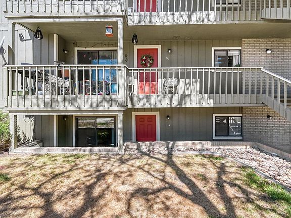 2nd image of 695 Manhattan Dr #14