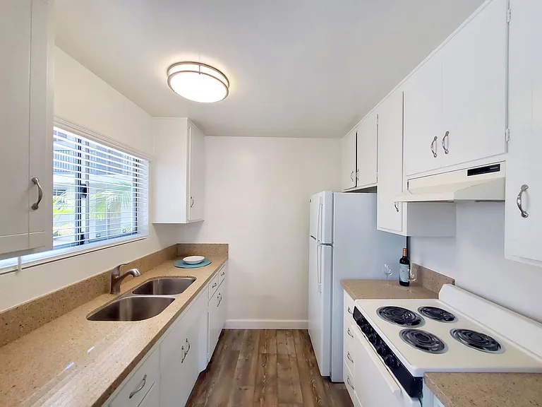 4221 4th Ave — Photo 5