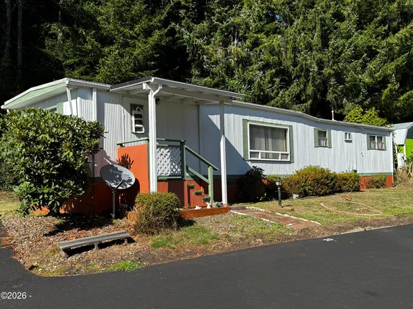 923 SE Bay Blvd Unit 25, Newport, OR 97365