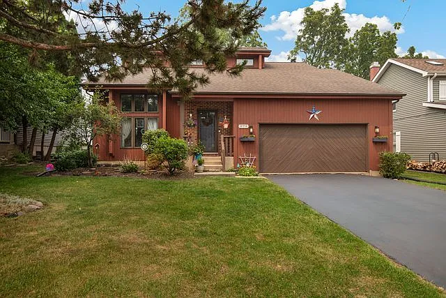 424 W Pleasant Ln photo 1