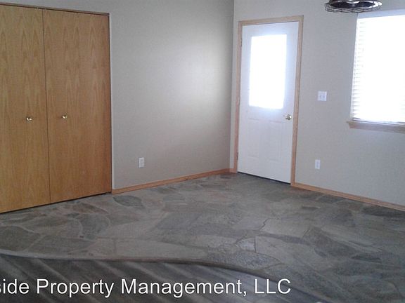 5th image of 402 Bayview Dr