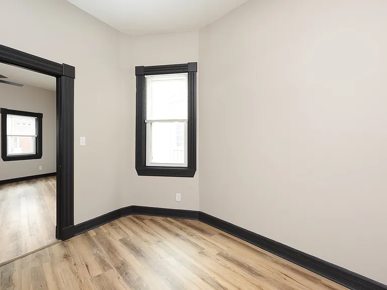 2226 S Kinnickinnic Ave #1 — Photo 7
