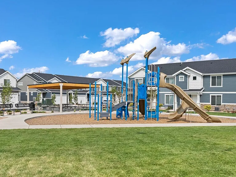 1545 S 3740 E — Photo 18