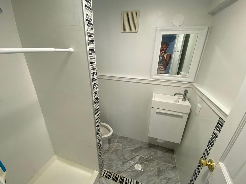 1st image of 144 Seminary Ave #3