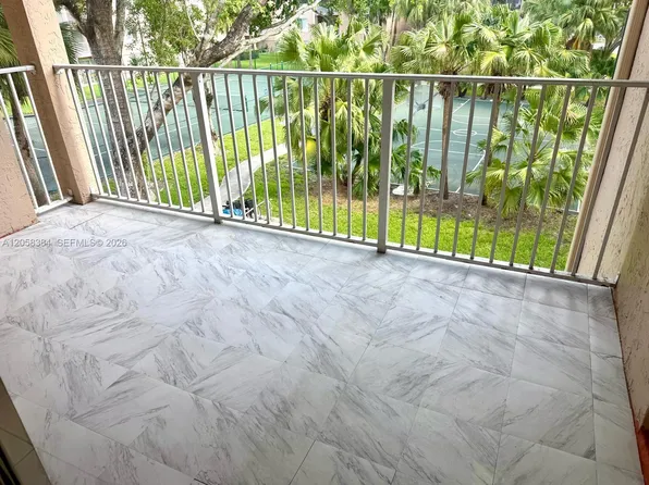 15771 SW 106th Ter APT 302, Miami, FL 33196